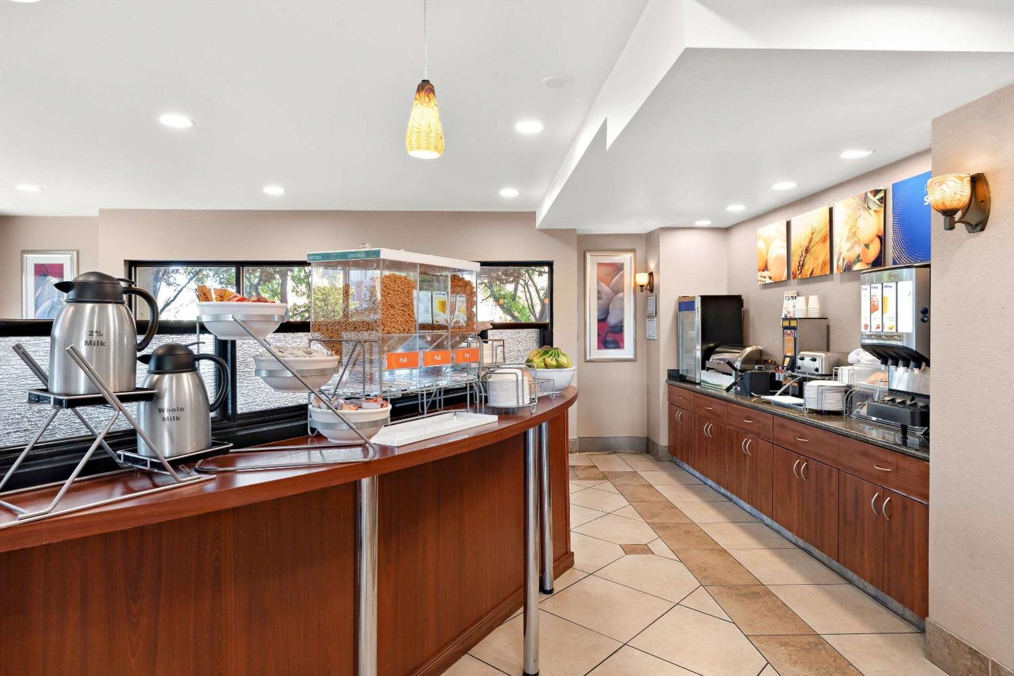 Comfort Suites Vacaville-Napa Valley Area Exterior foto