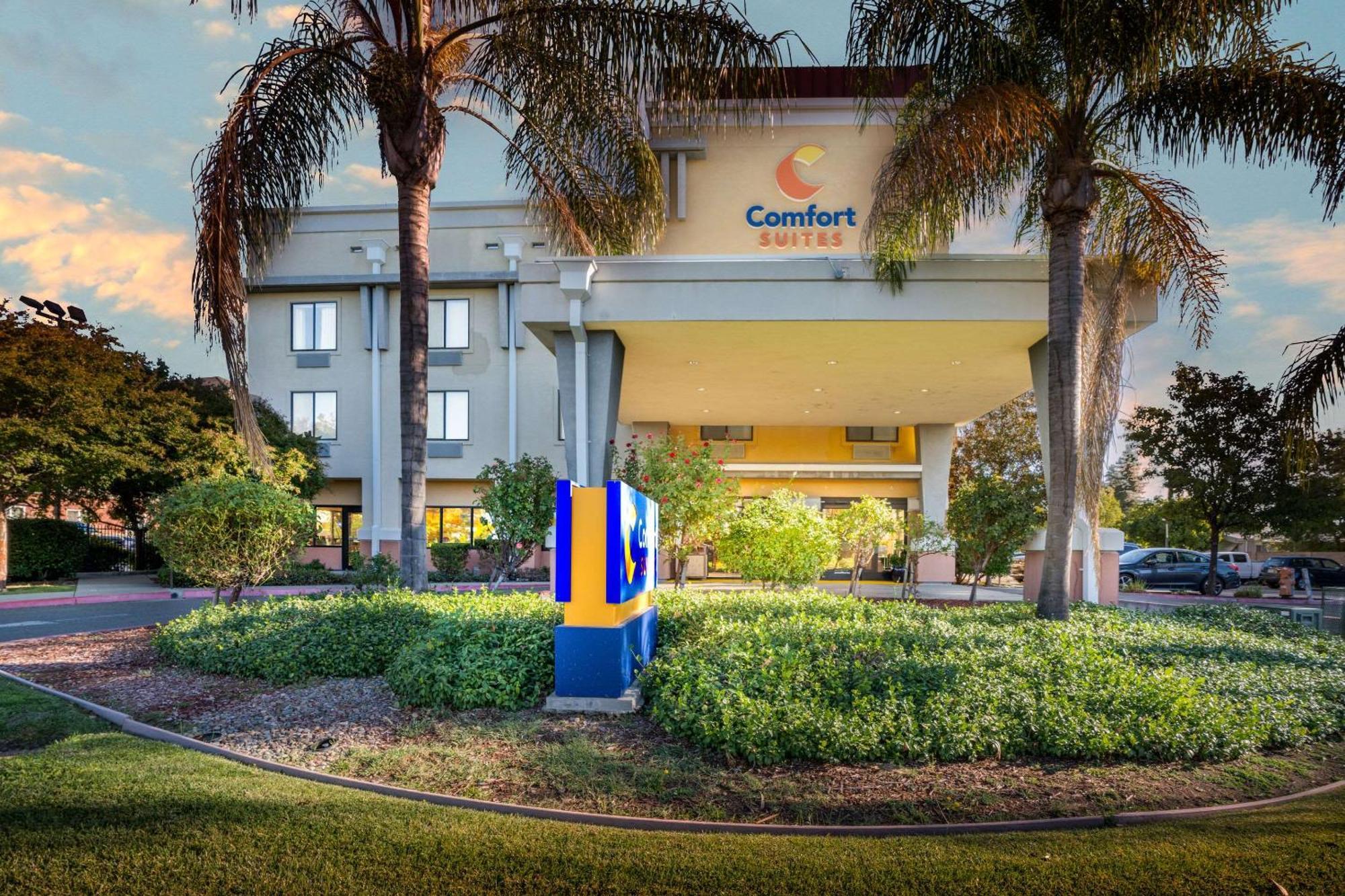 Comfort Suites Vacaville-Napa Valley Area Exterior foto