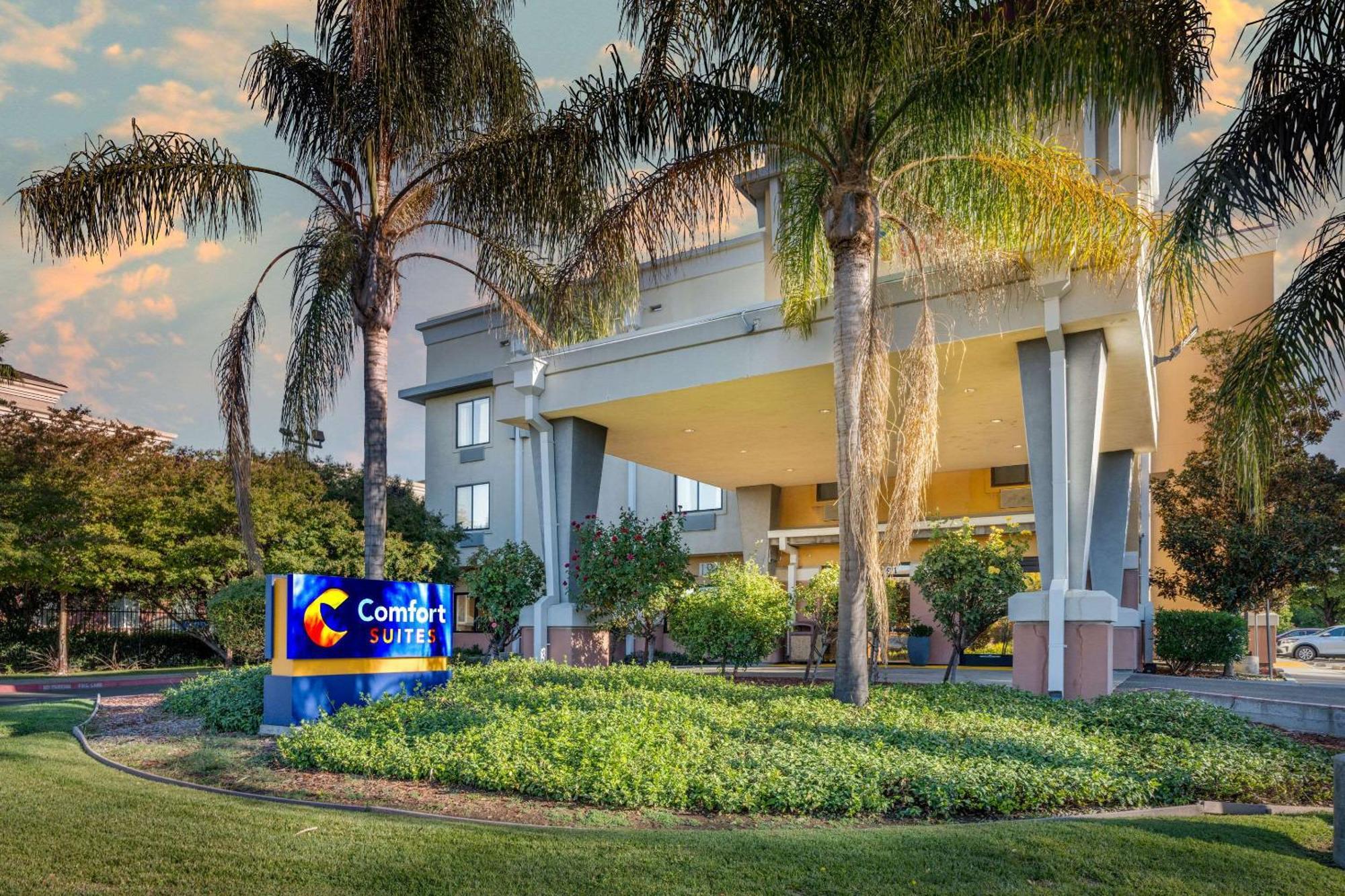 Comfort Suites Vacaville-Napa Valley Area Exterior foto